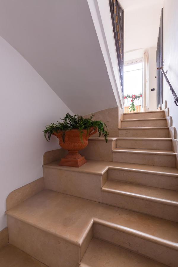 Gasthuis Residenza Partanna By Napoliapartments Napels