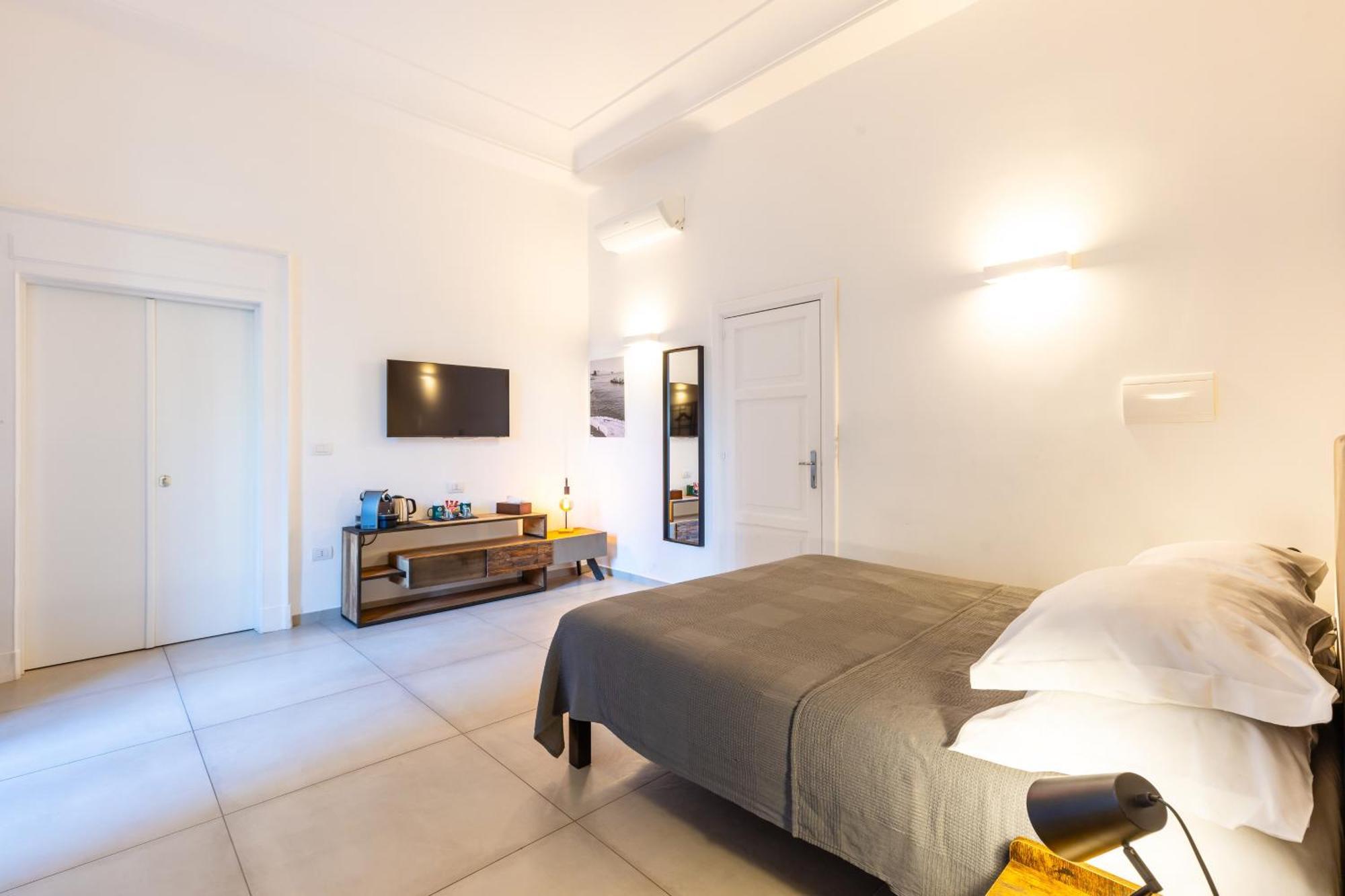 Residenza Partanna By Napoliapartments * Napoli